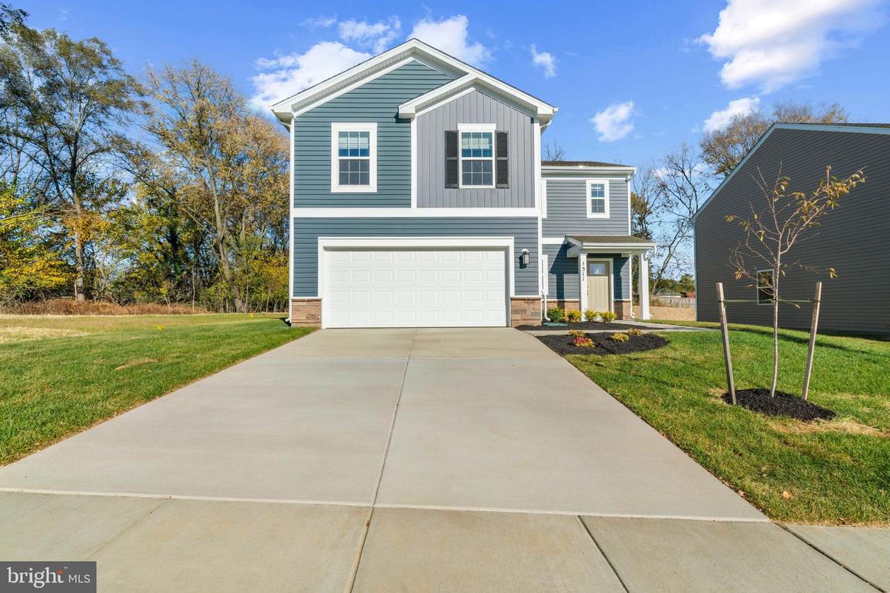 644 Armstrong Avenue - Photo 1