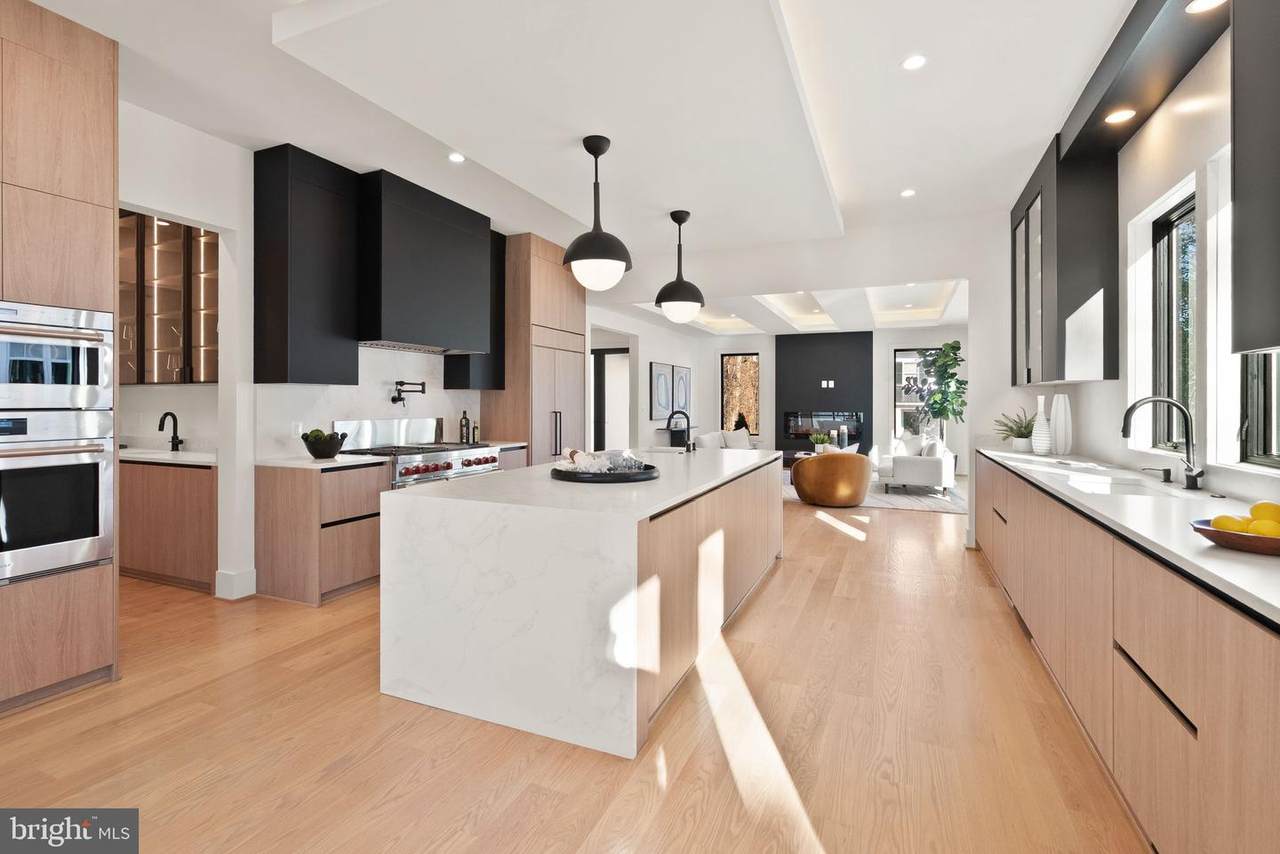3108 6TH Street - Photo 1