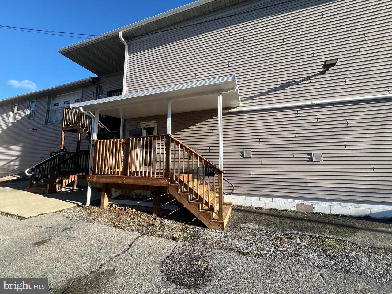 18 11TH Street - Photo 1