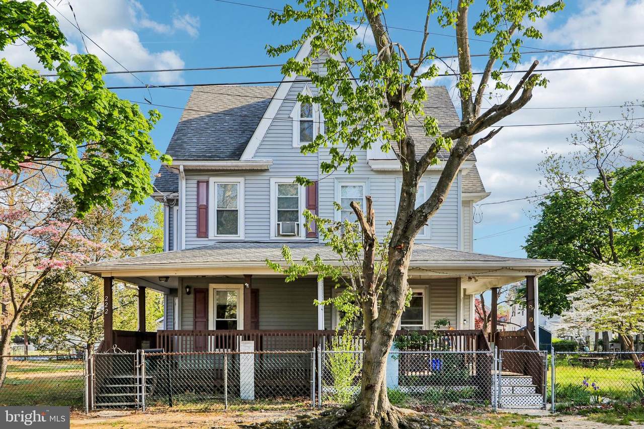 https://bt-photos.global.ssl.fastly.net/brightmls/1280_boomver_1_804783923062-2.jpg