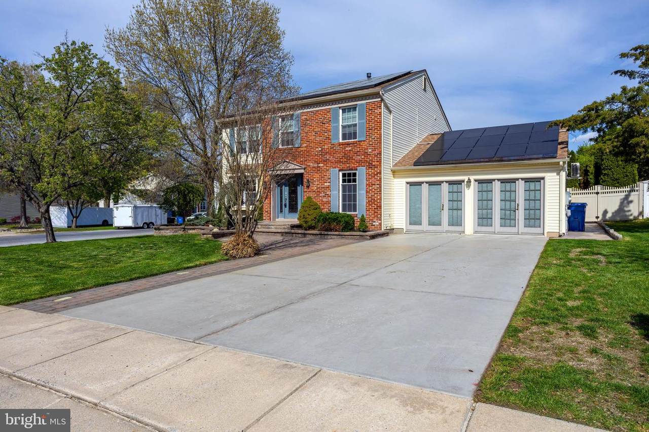 14 Hilliard Way - Photo 1
