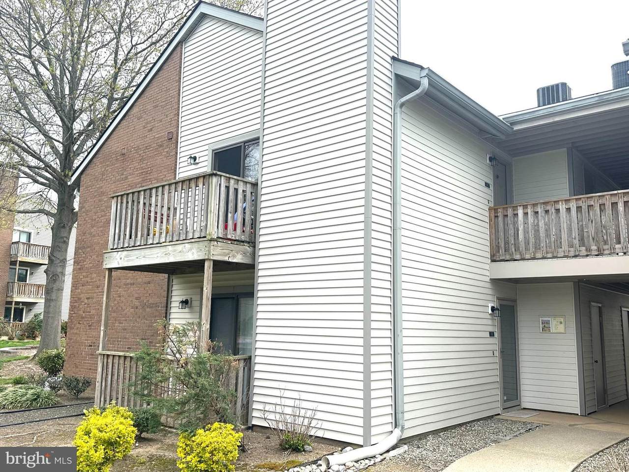 4901 Ravens Crest Drive - Photo 1