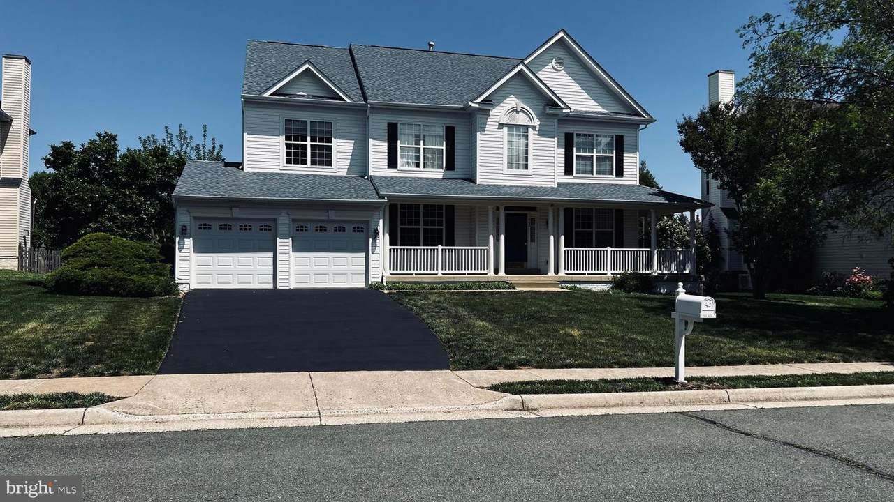 862 Macalister Drive - Photo 1