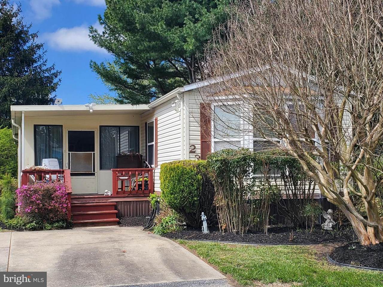 23 Bristol Way - Photo 1