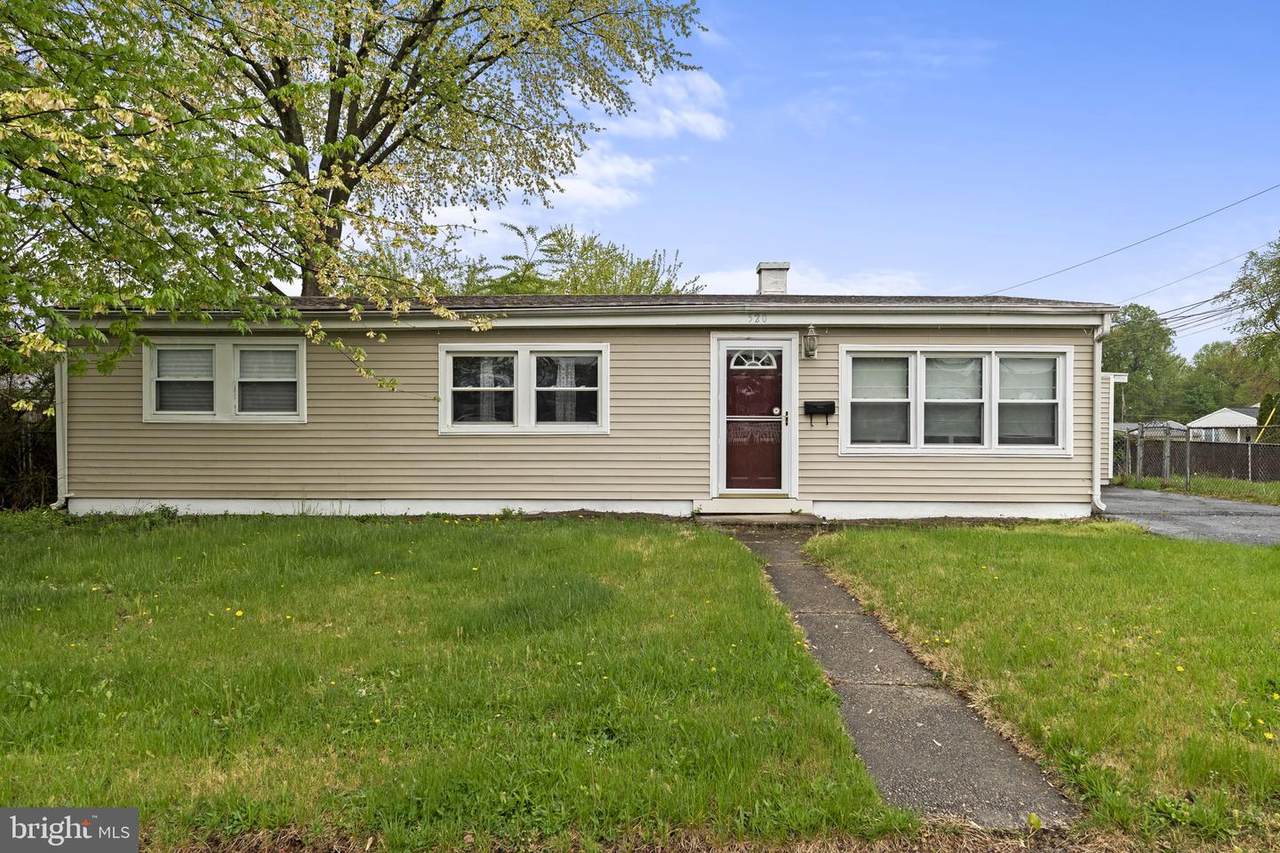 520 Maple Avenue - Photo 1