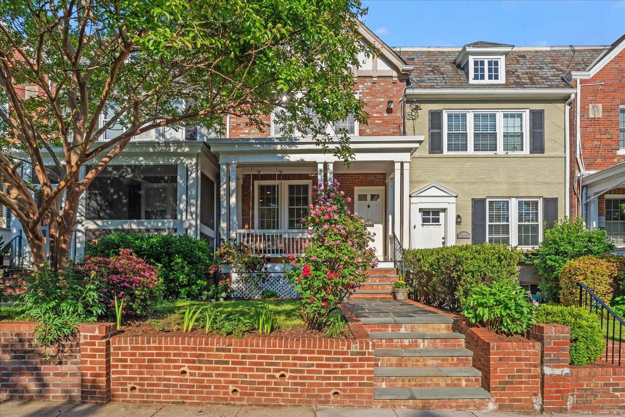 2305 38TH Street - Photo 1