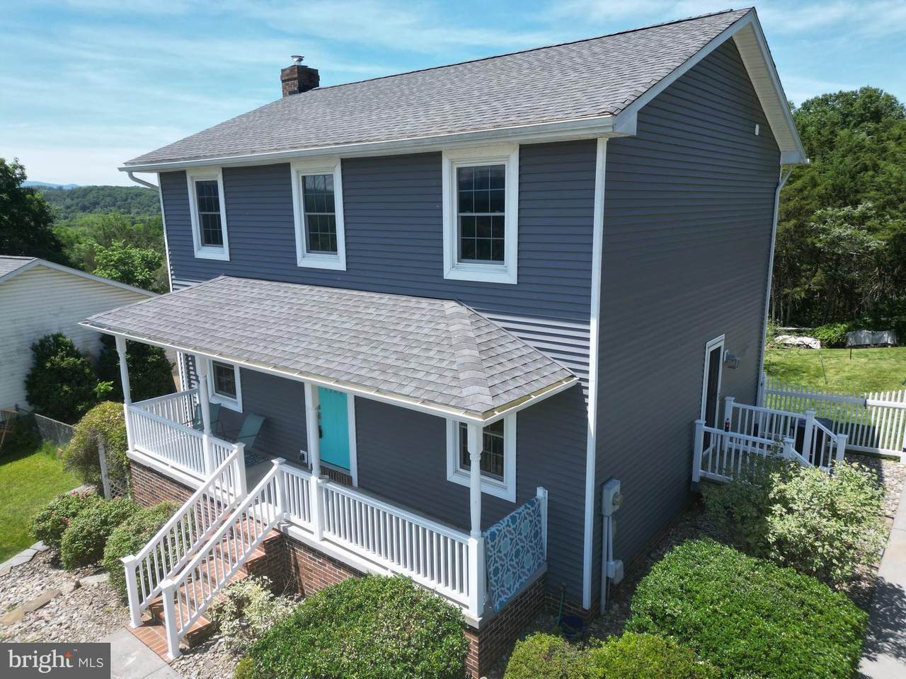 https://bt-photos.global.ssl.fastly.net/brightmls/1280_boomver_1_804803122744-2.jpg