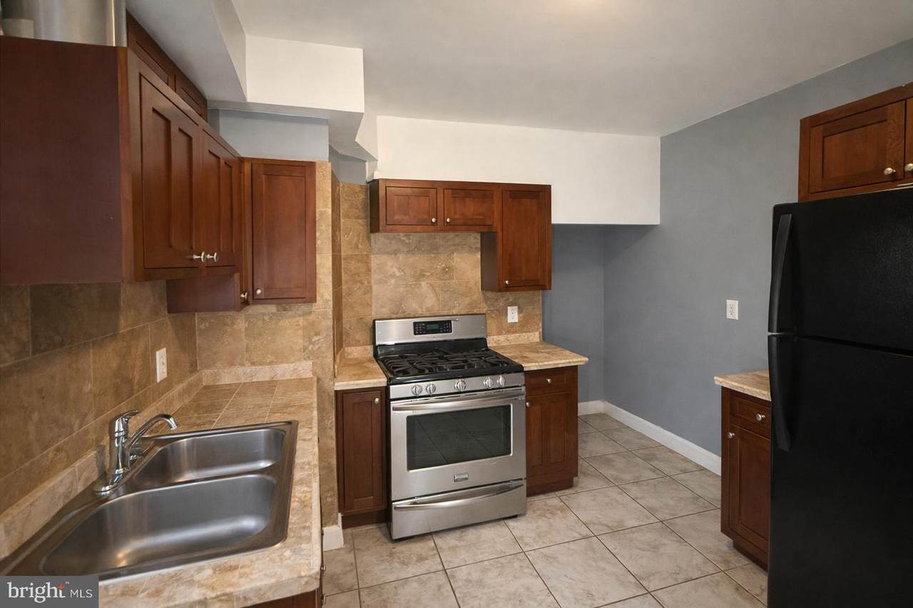 https://bt-photos.global.ssl.fastly.net/brightmls/1280_boomver_1_804805602796-2.jpg