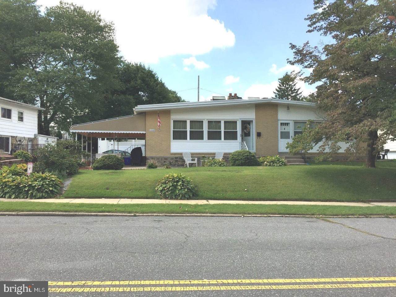 1028 Grant Avenue - Photo 1