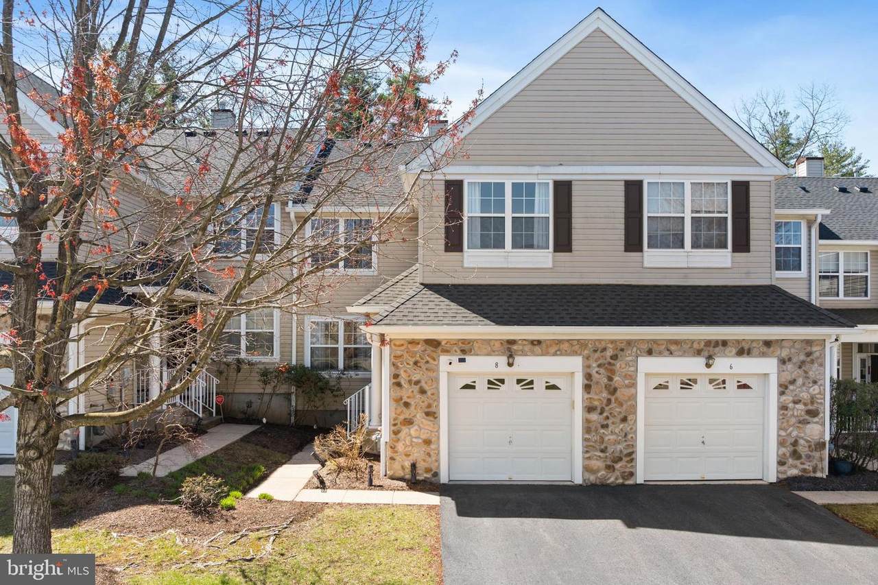 8 Scarlet Oak Drive - Photo 1