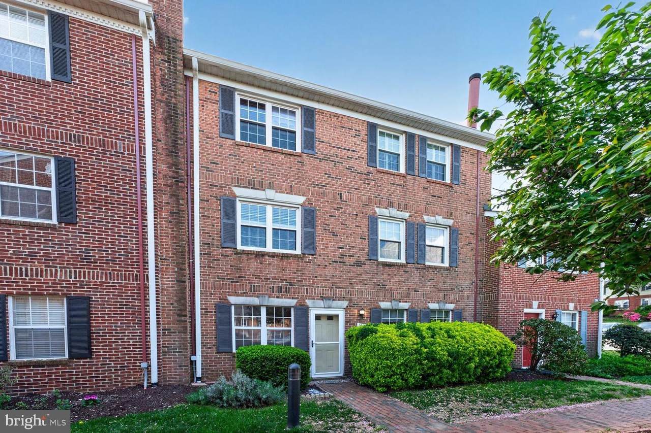 1625 Barton Street - Photo 1
