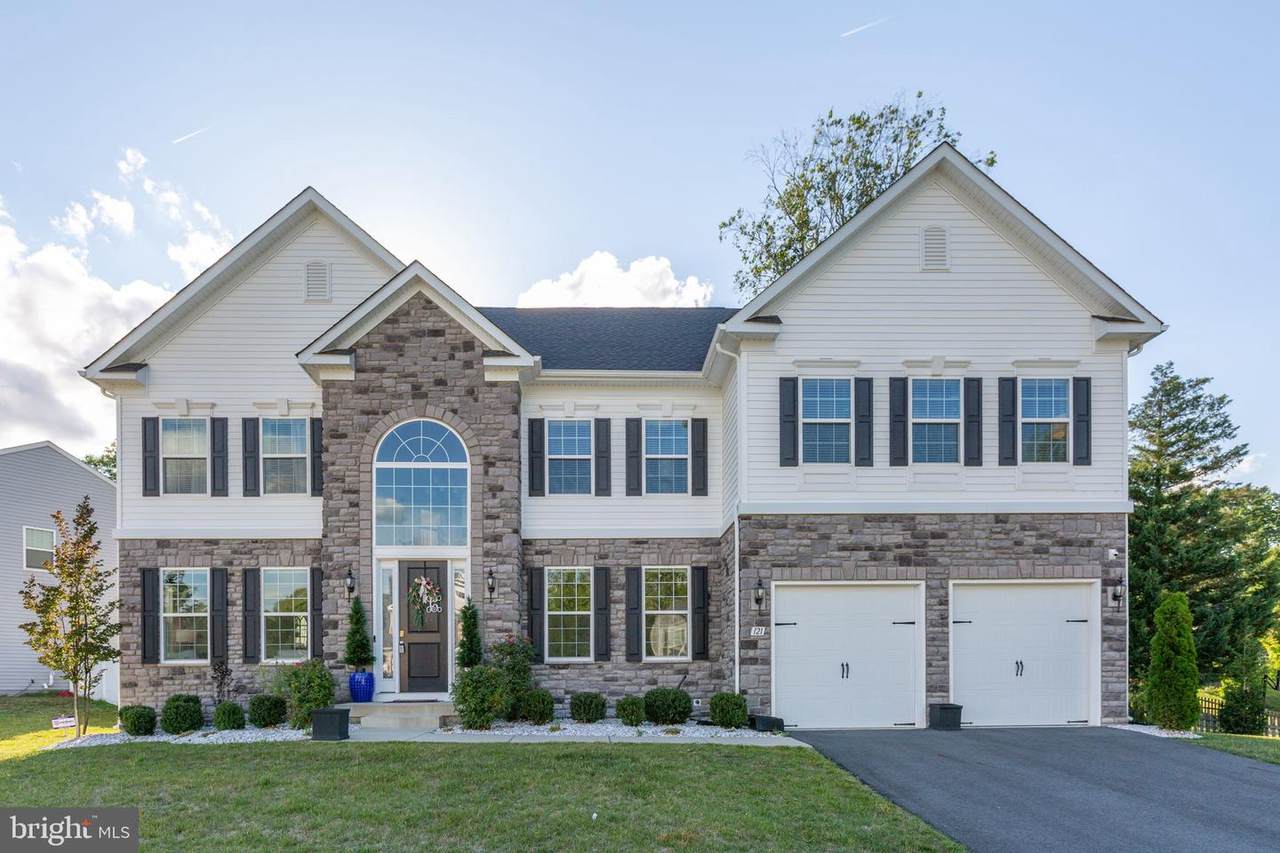 121 Brafferton Boulevard - Photo 1