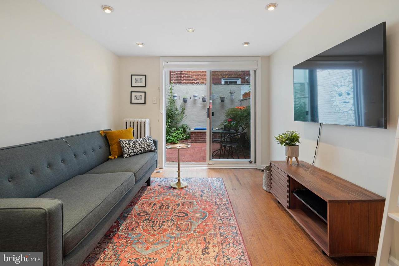 143 Fitzwater Street - Photo 1