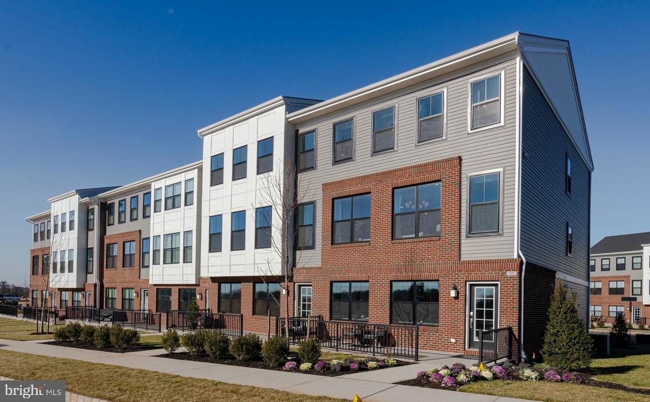 501 John Vanzandt Drive - Photo 1