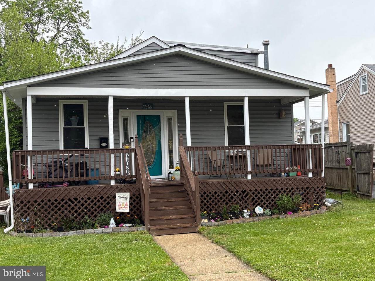 217 Pinewood Road - Photo 1