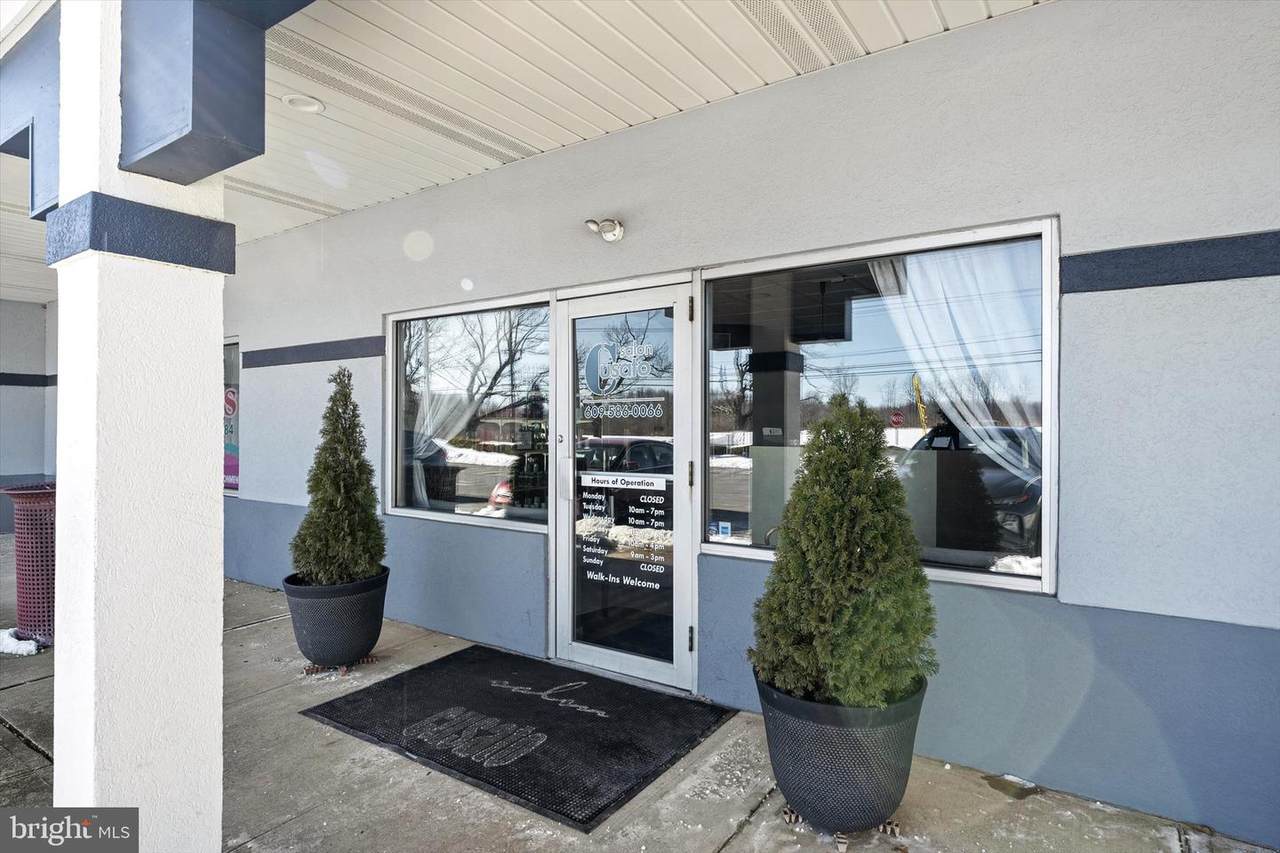 4040 Quakerbridge - Photo 1