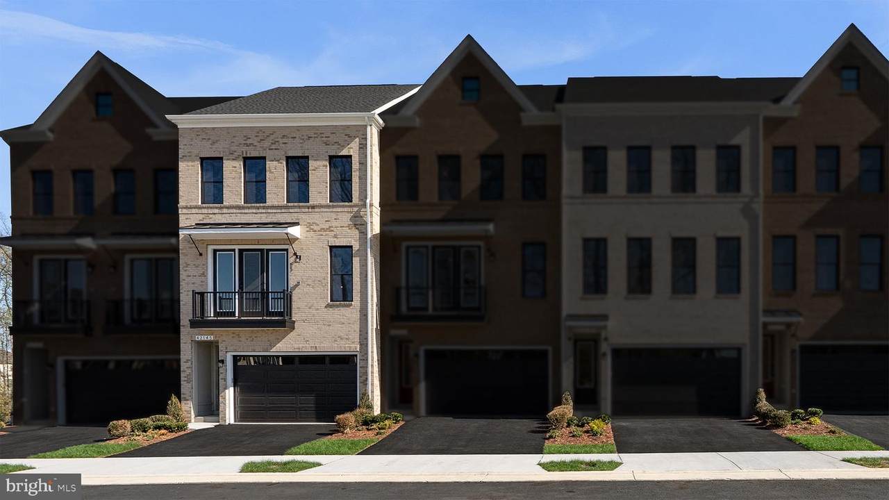 42145 Picasso Square - Photo 1