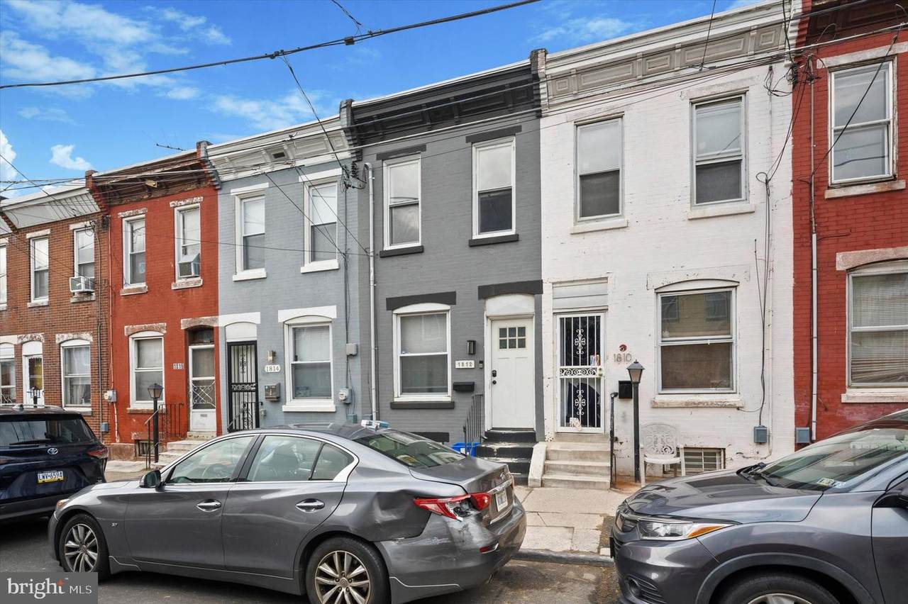 1812 Albert Street - Photo 1