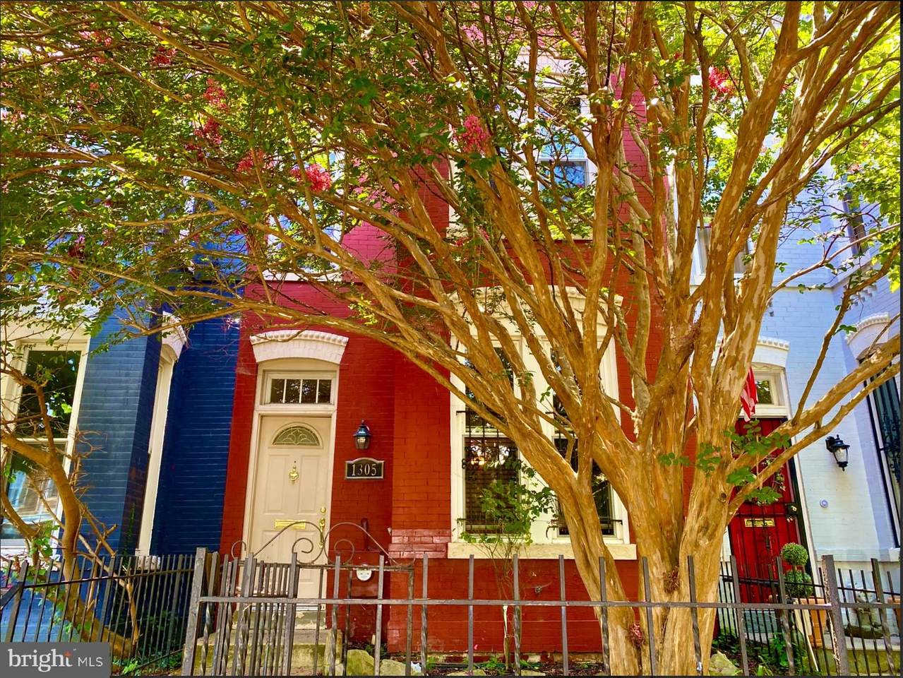 1305 F Street - Photo 1
