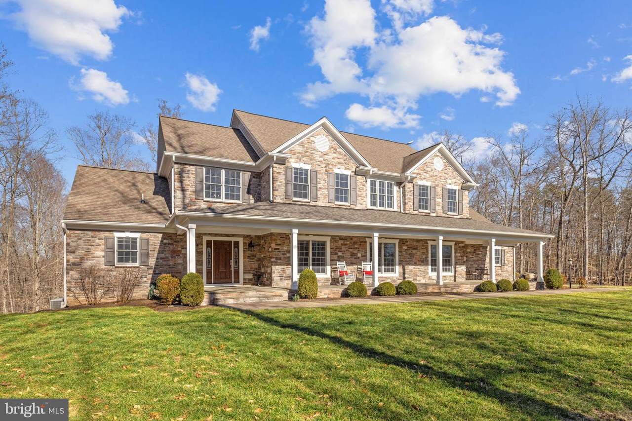 8485 Rogues Road - Photo 1
