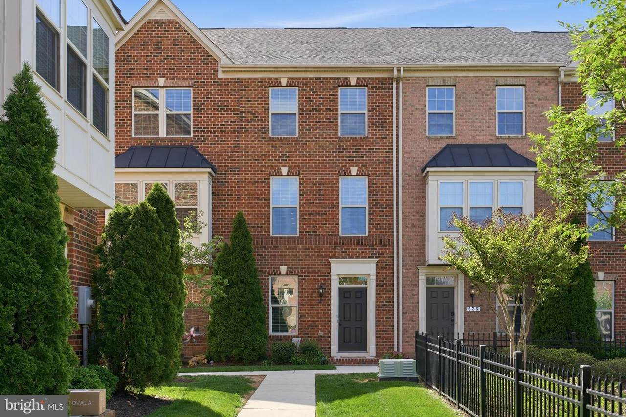 928 Macon Street - Photo 1