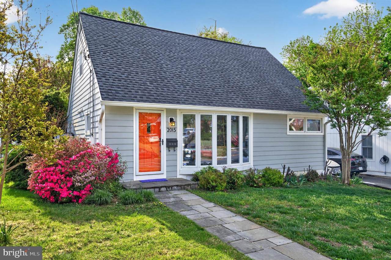 2015 Woodstock Street - Photo 1