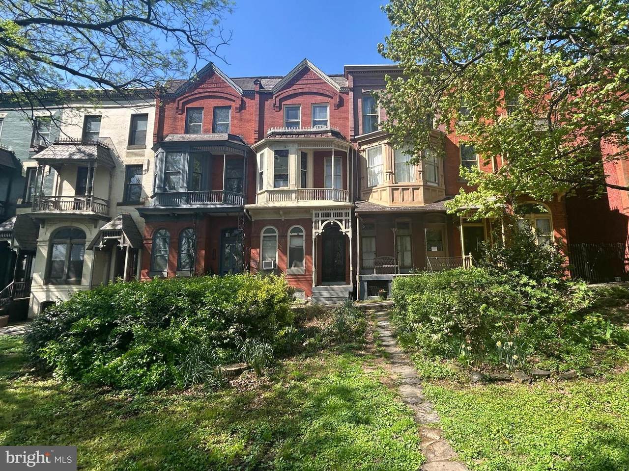 1912 Mount Royal Terrace - Photo 1