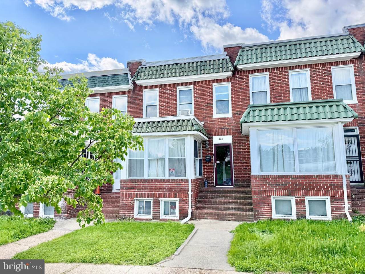 825 34TH Street - Photo 1