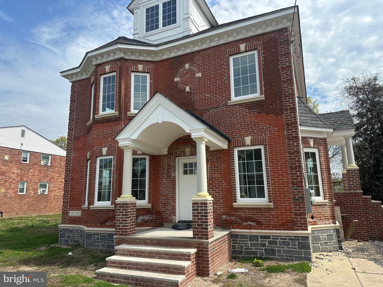 340 Connecticut Avenue - Photo 1