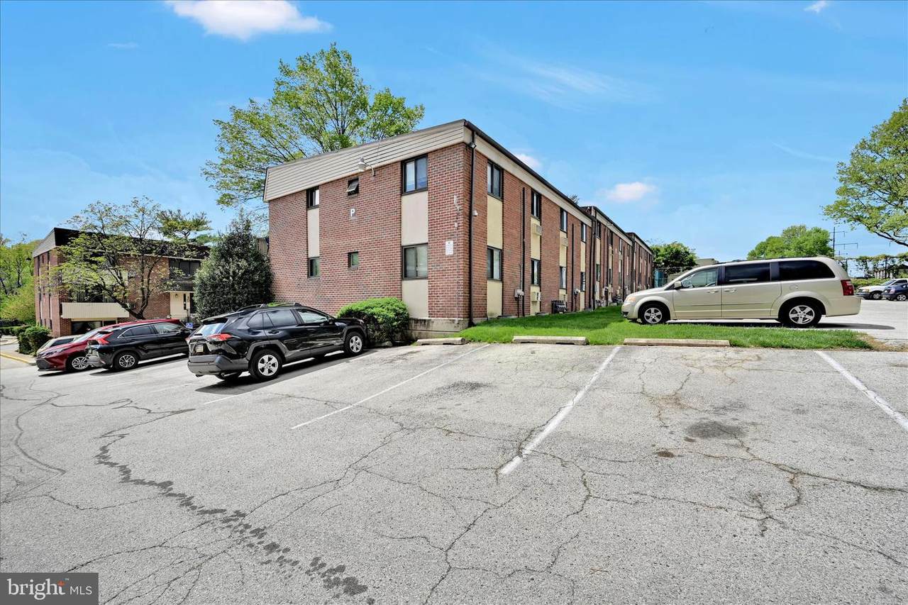 100 Glenolden Avenue - Photo 1