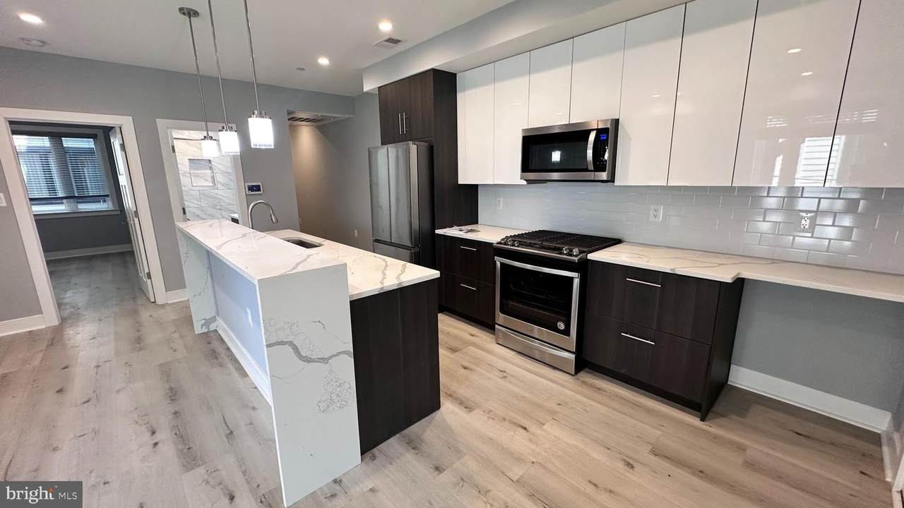 818 Kennedy Street - Photo 1