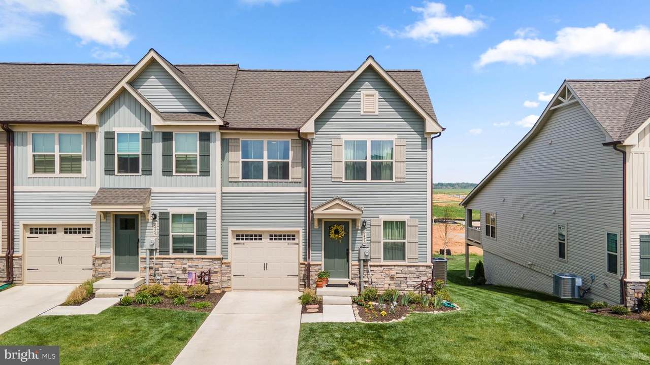 2472 Silver Leaf Drive - Photo 1