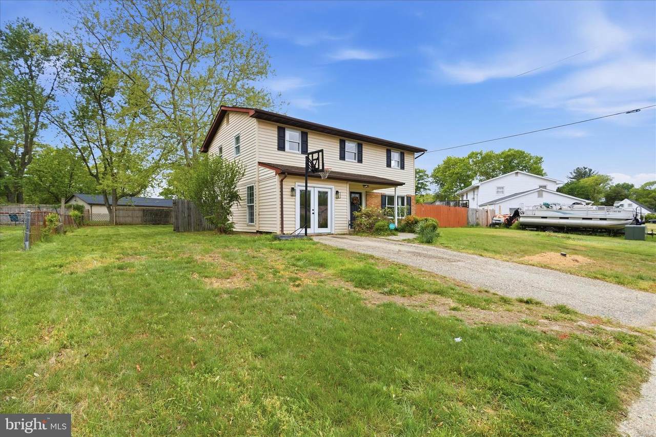 https://bt-photos.global.ssl.fastly.net/brightmls/1280_boomver_1_804816583686-2.jpg