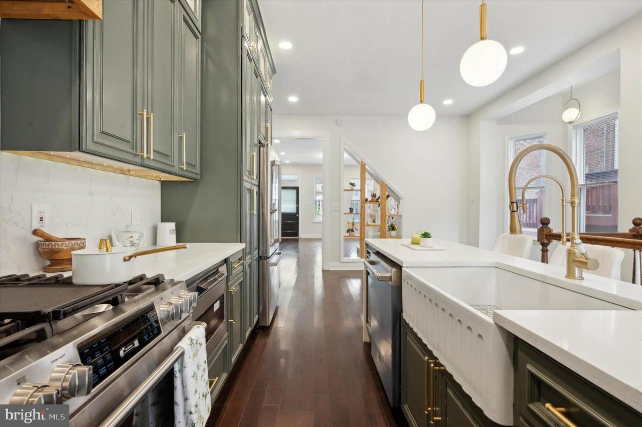 4911 Warrington Avenue - Photo 1