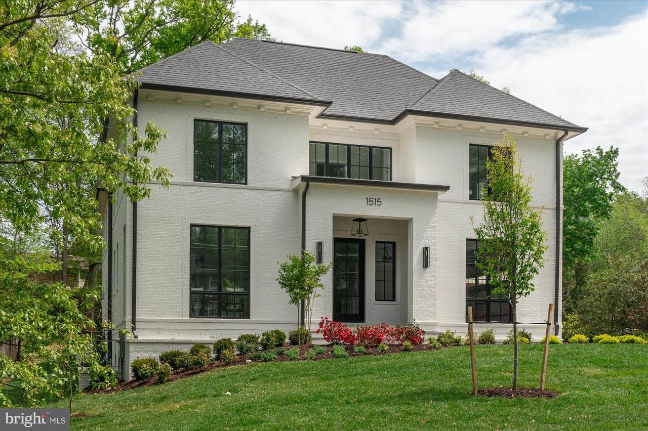 1515 Crestwood Lane - Photo 1