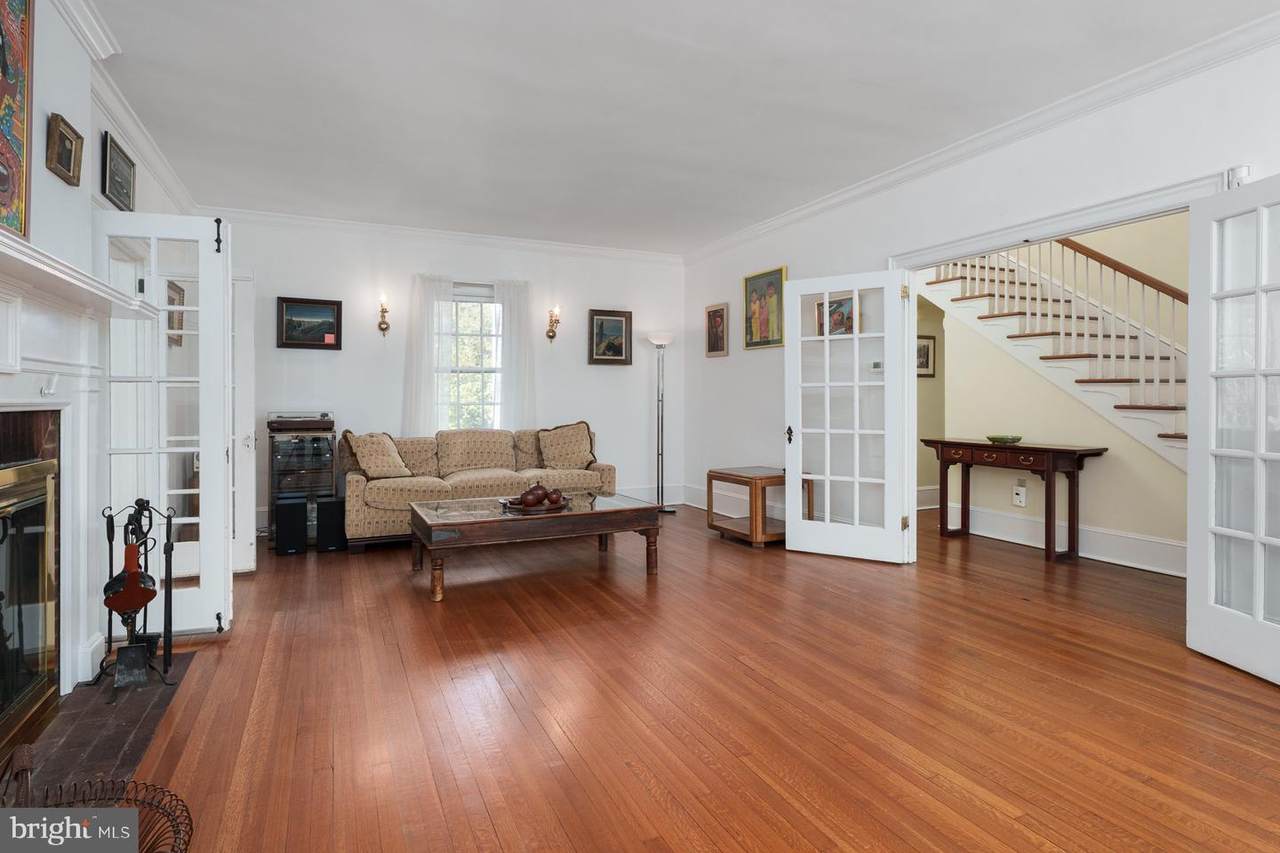 https://bt-photos.global.ssl.fastly.net/brightmls/1280_boomver_1_804818788110-2.jpg