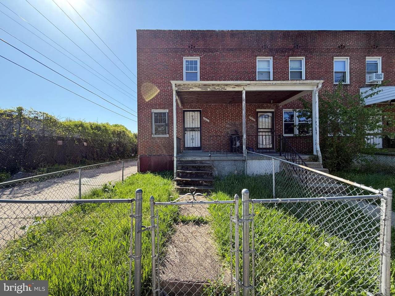 2801 Oswego Avenue - Photo 1