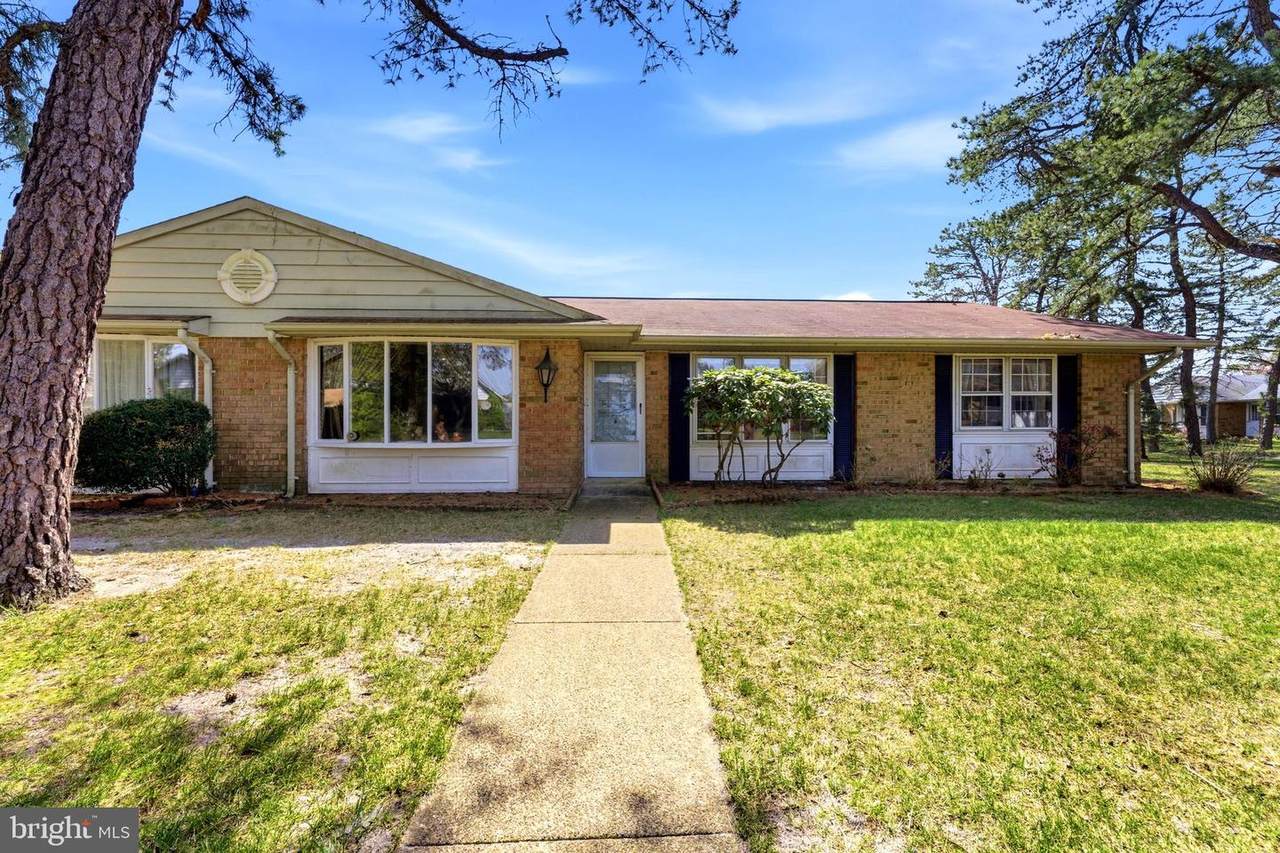 16-B Cambridge Circle - Photo 1