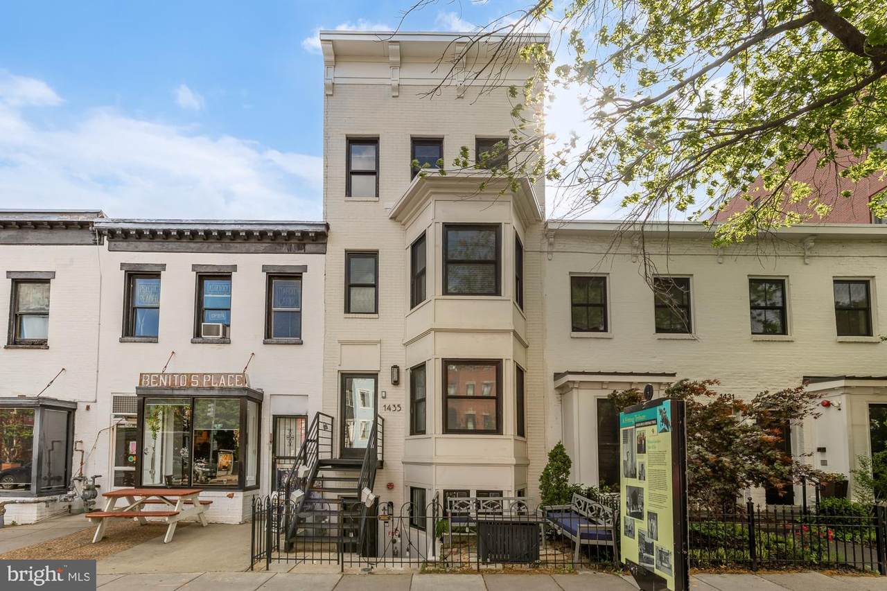 1435 11TH Street - Photo 1