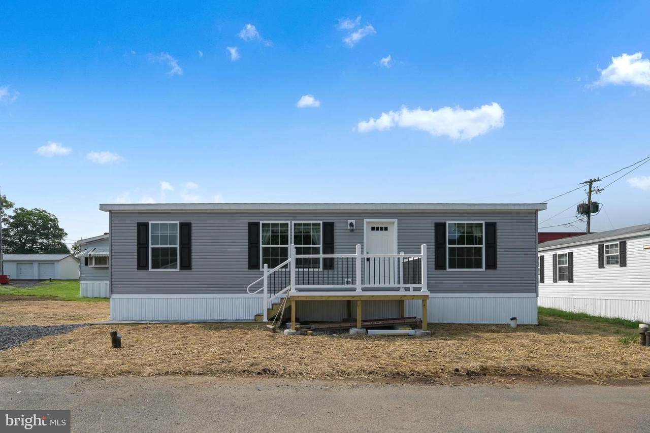 12 King Lane - Photo 1