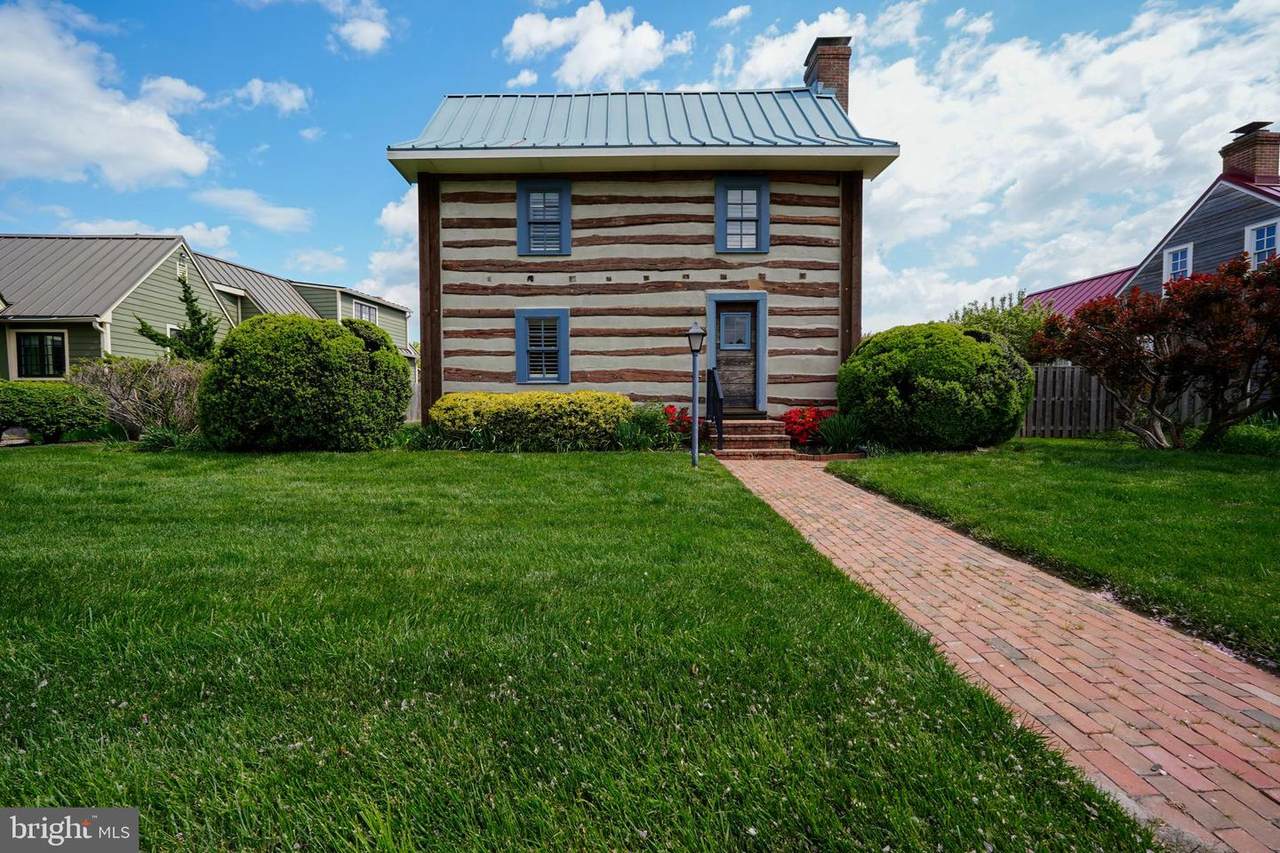 32 Shipcarpenter Square - Photo 1