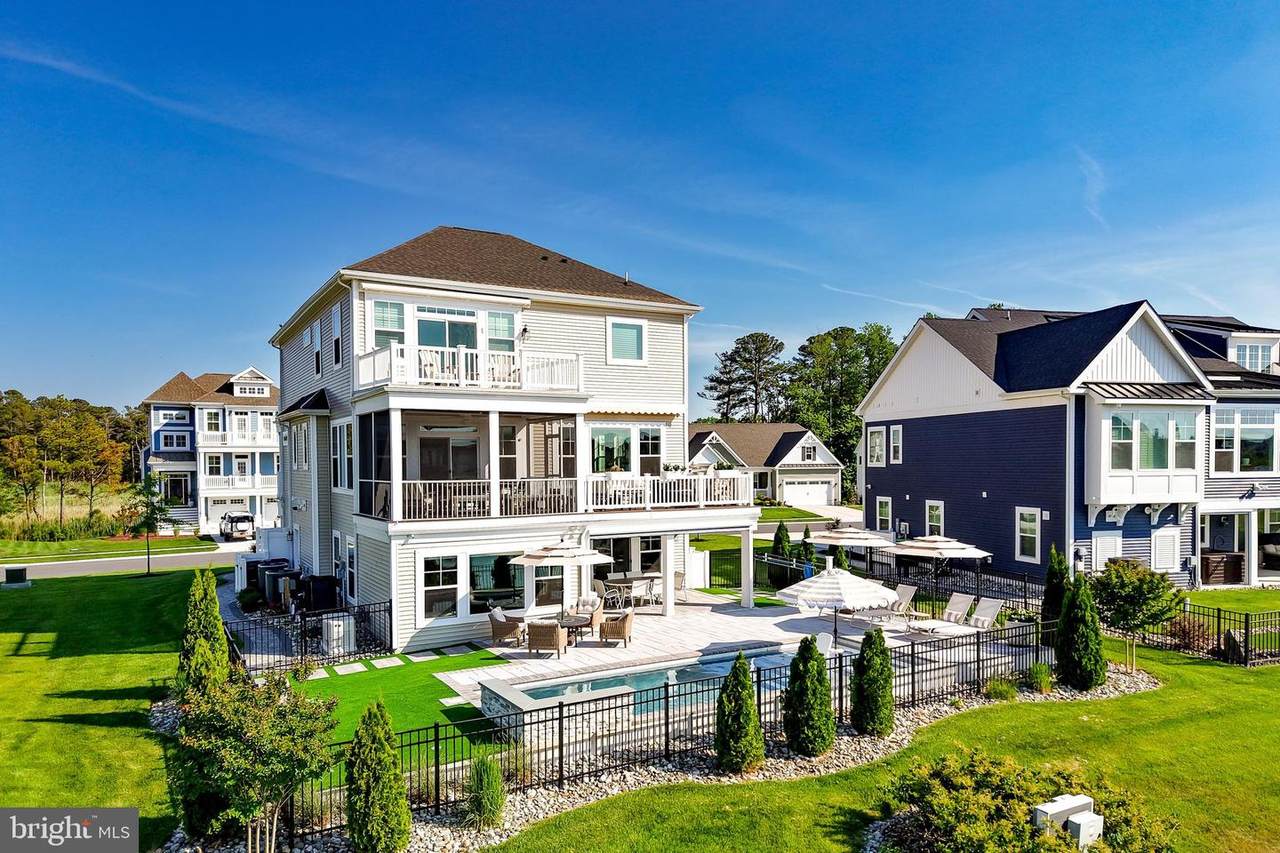 https://bt-photos.global.ssl.fastly.net/brightmls/1280_boomver_1_804821772522-2.jpg