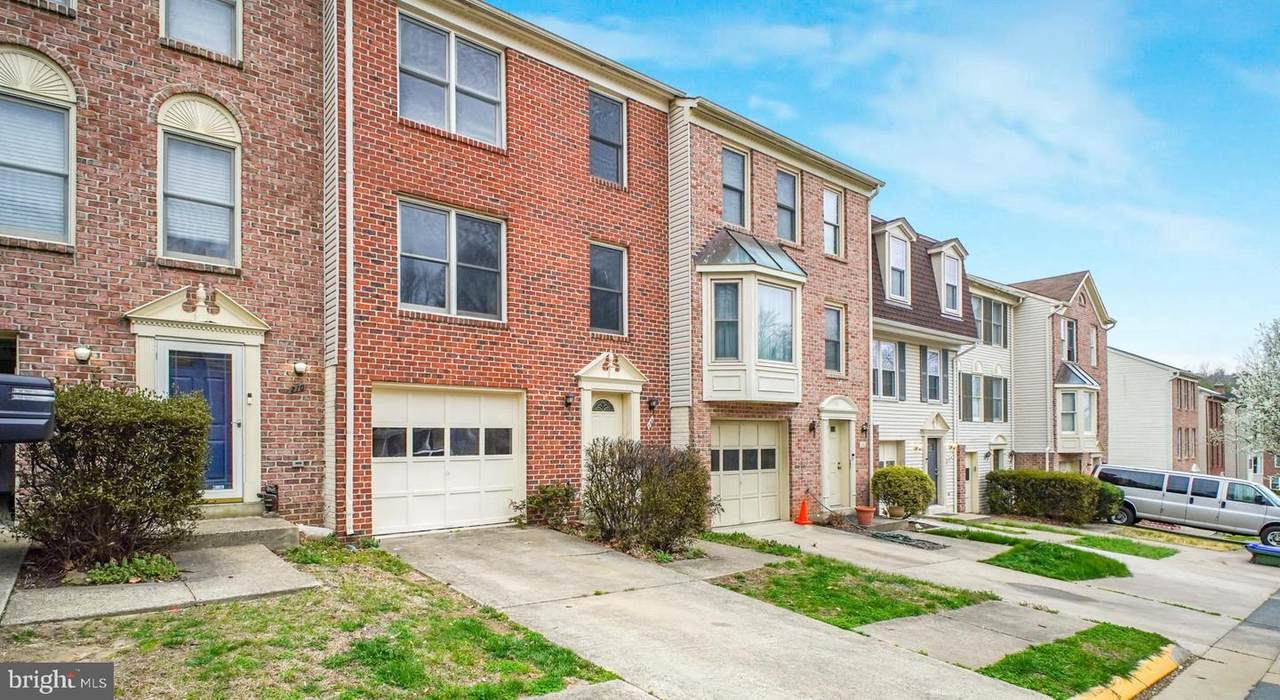 208 Rolling Hill Court - Photo 1