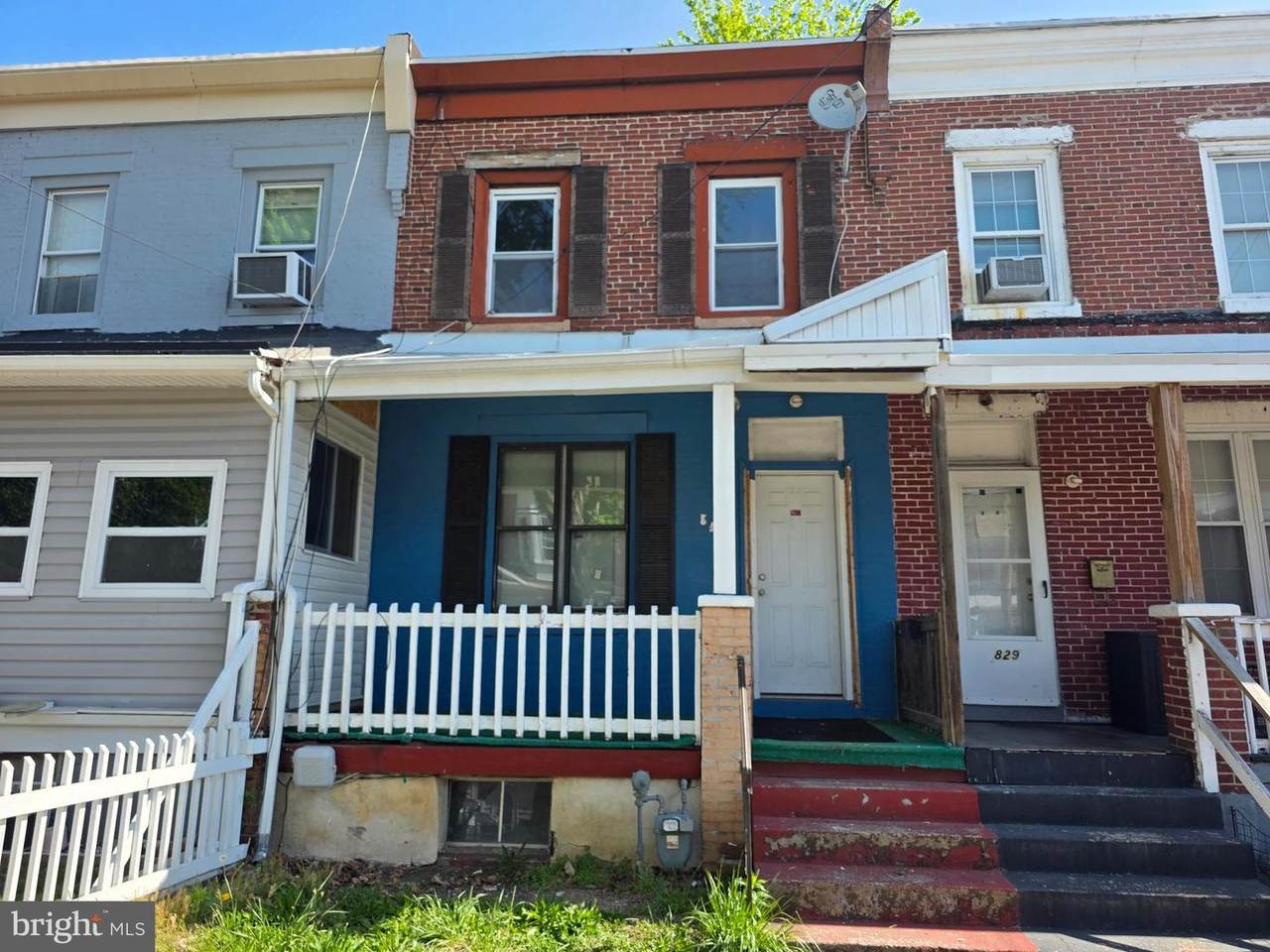 827 17TH Street - Photo 1
