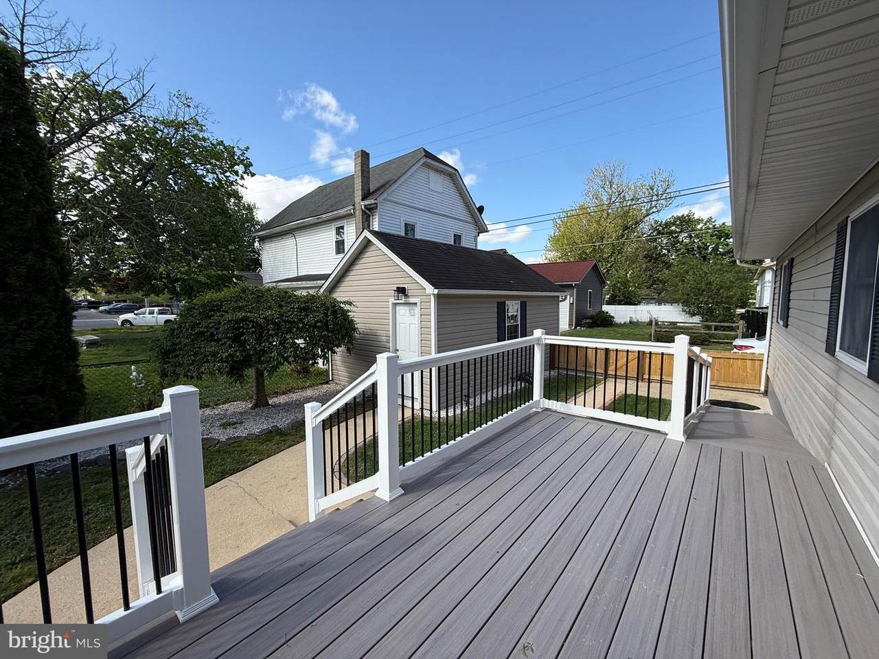 https://bt-photos.global.ssl.fastly.net/brightmls/1280_boomver_1_804825537918-2.jpg