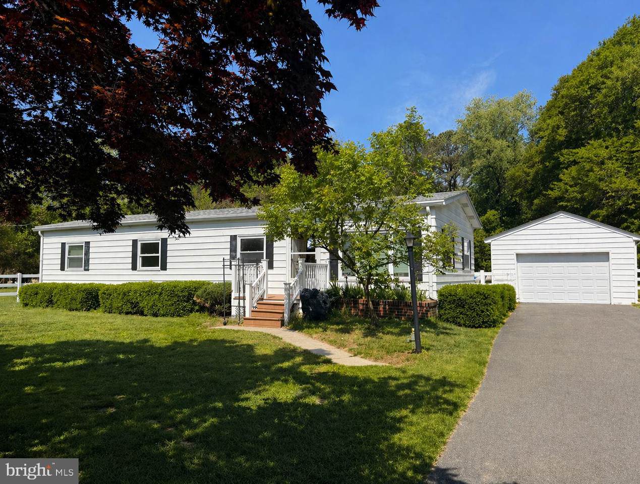 607 Meadow Brook Lane - Photo 1