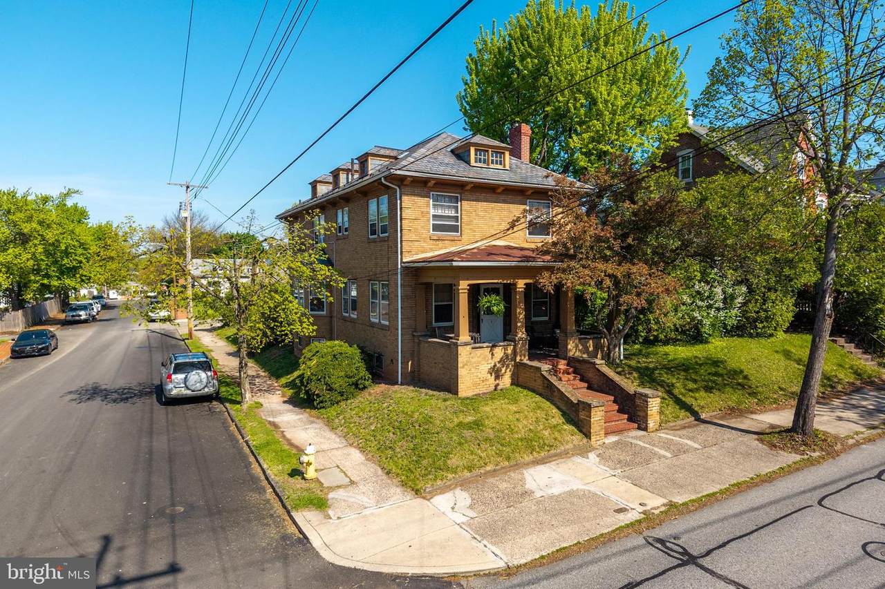 501 Charlotte Street - Photo 1