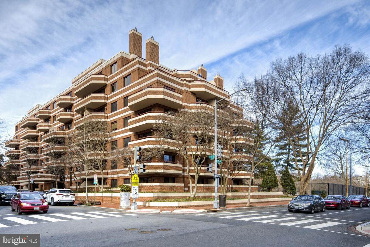 2301 N Street - Photo 1