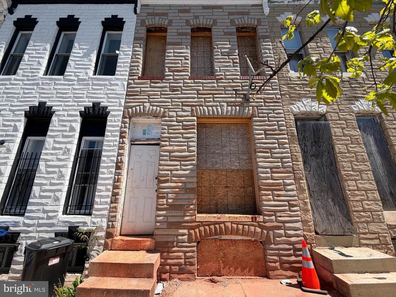 1523 Patterson Park Avenue - Photo 1
