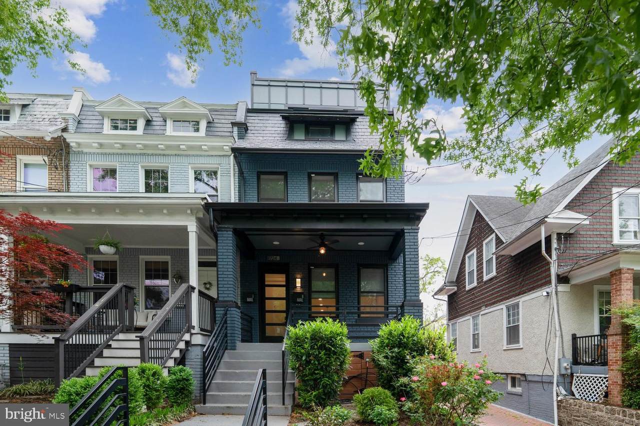 724 Varnum Street - Photo 1